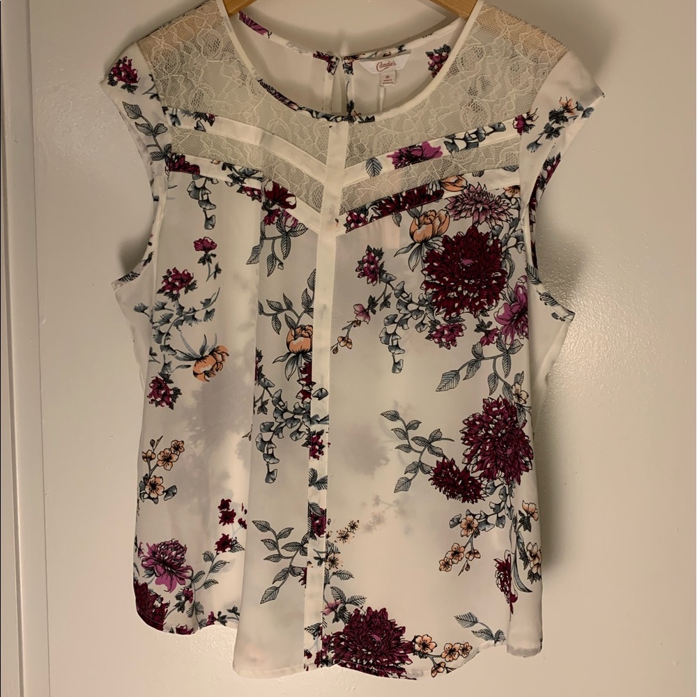 🌸 NWT Candies Floral Blouse